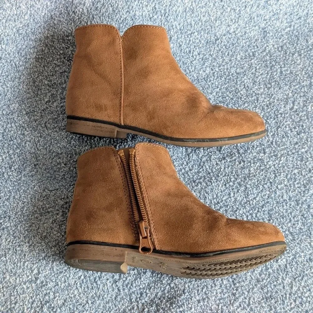 Cat & Jack Girls Size 11 Brown Faux Suede Side Zip Penelope Ankle Boots